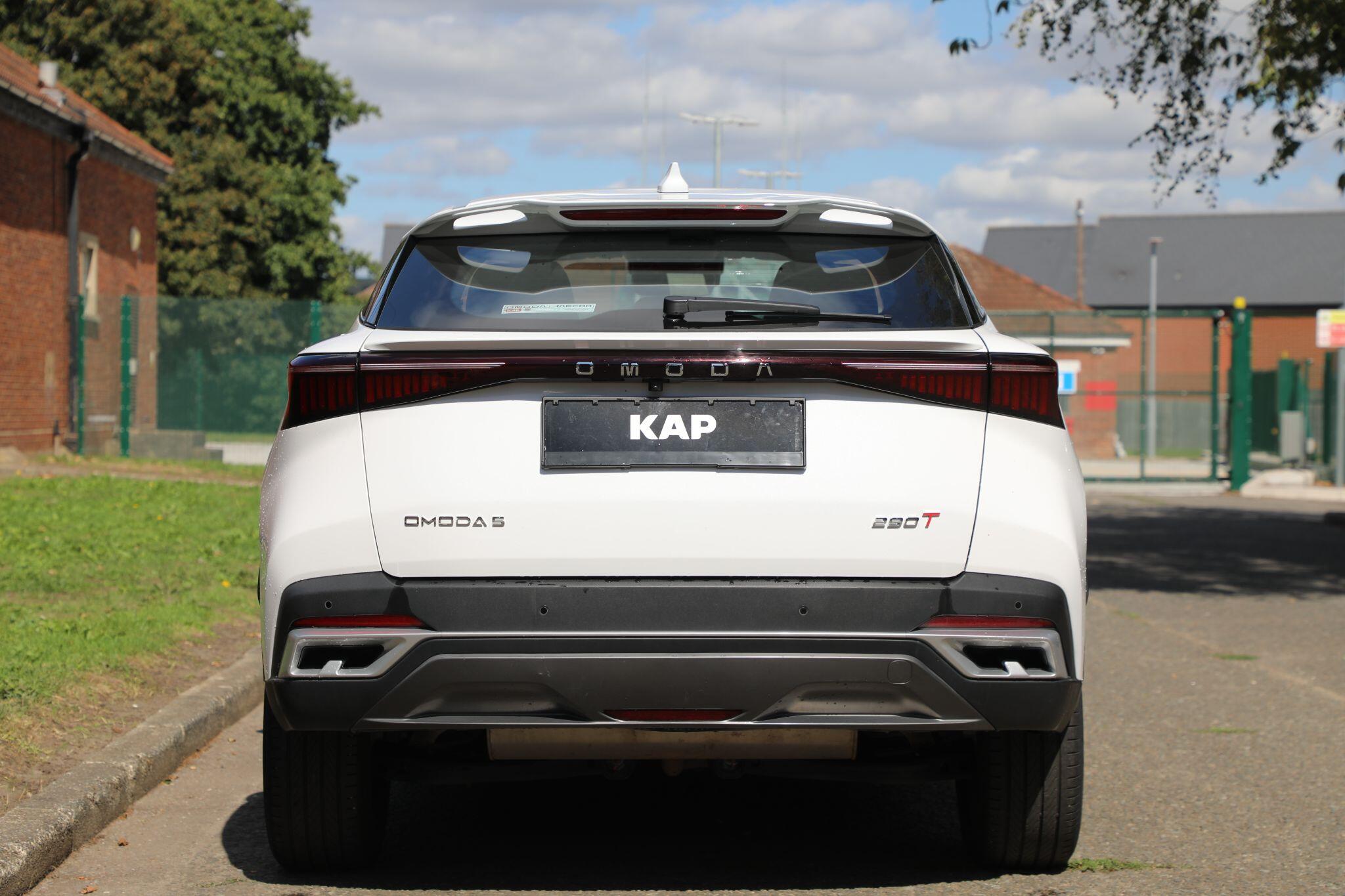 Large vehicle image